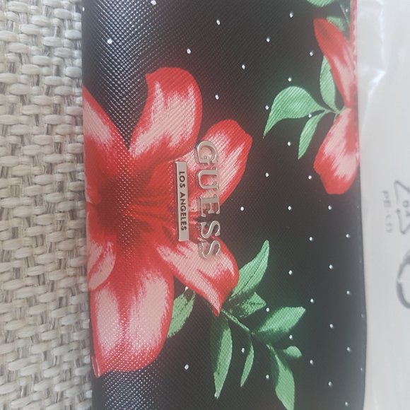 Guess Wallet - Picture 5 of 7